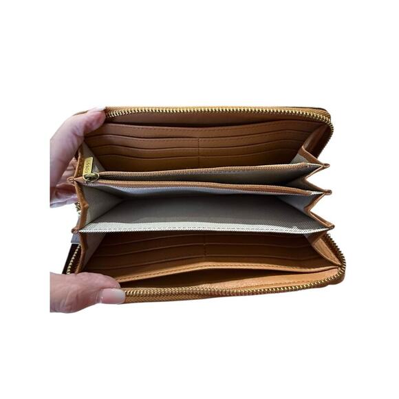 Fossil Wristlet Wallet Clutch Embossed Logo Pattern Camel Color Multiple Pockets - Picture 4 of 6